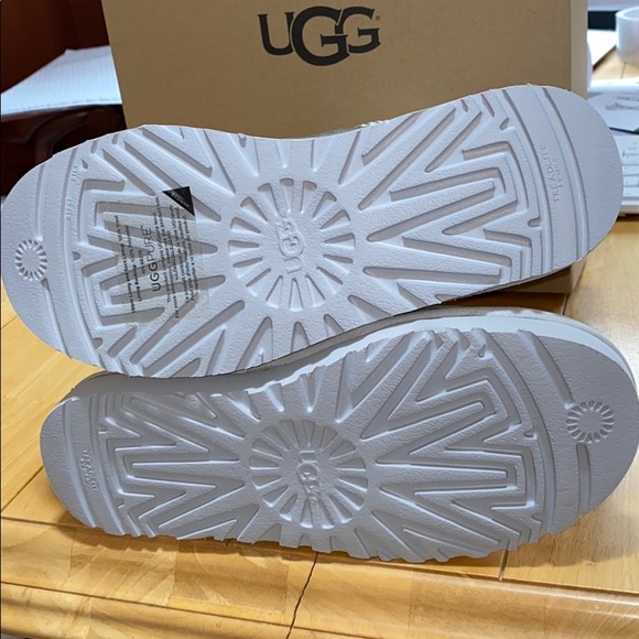 AUTH NIB UGG CLASSIC GLITTER PATCHWORK BOOTS US7 - Picture 6 of 9